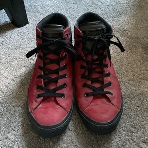Converse men’s red sneaker